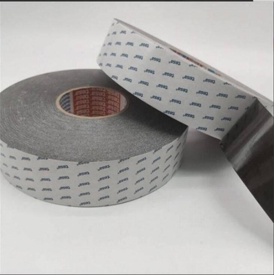 TESA 60252 پارچه های غیر بافته سیاه از نوار دو طرفه اکریلیک هدایت کننده خارج می شود